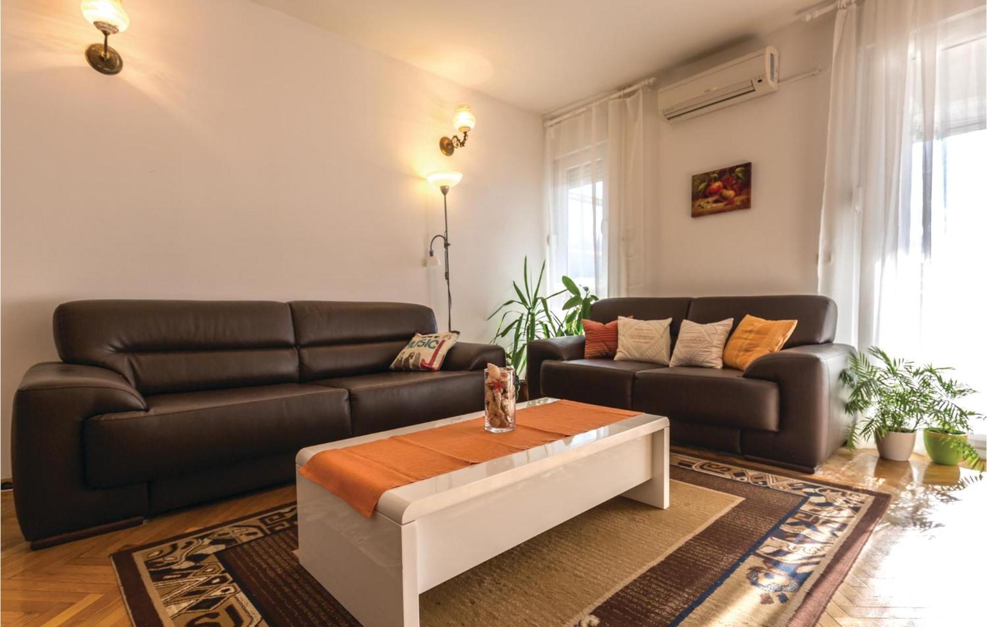 Awesome Apartment In Ploce With Kitchen Екстериор снимка
