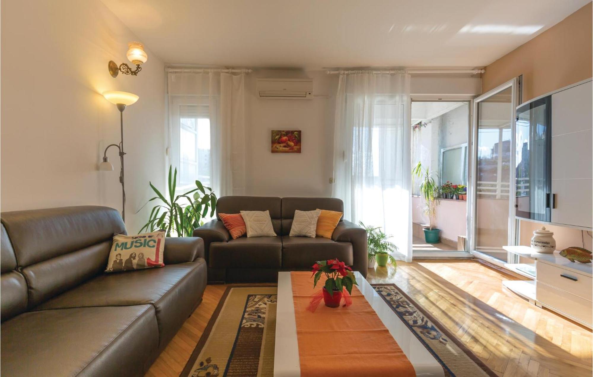 Awesome Apartment In Ploce With Kitchen Екстериор снимка